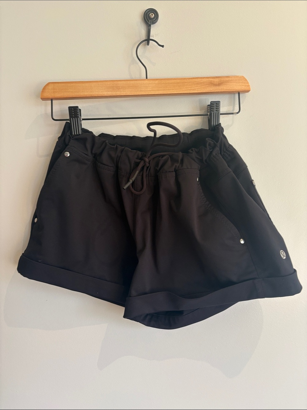 Lululemon On the Fly Shorts Black | Size 8